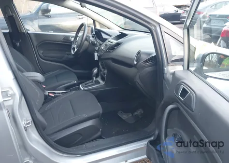 2015 Ford Fiesta Se z USA, uszkodzony, nr VIN 3FADP4EJ5FM138411